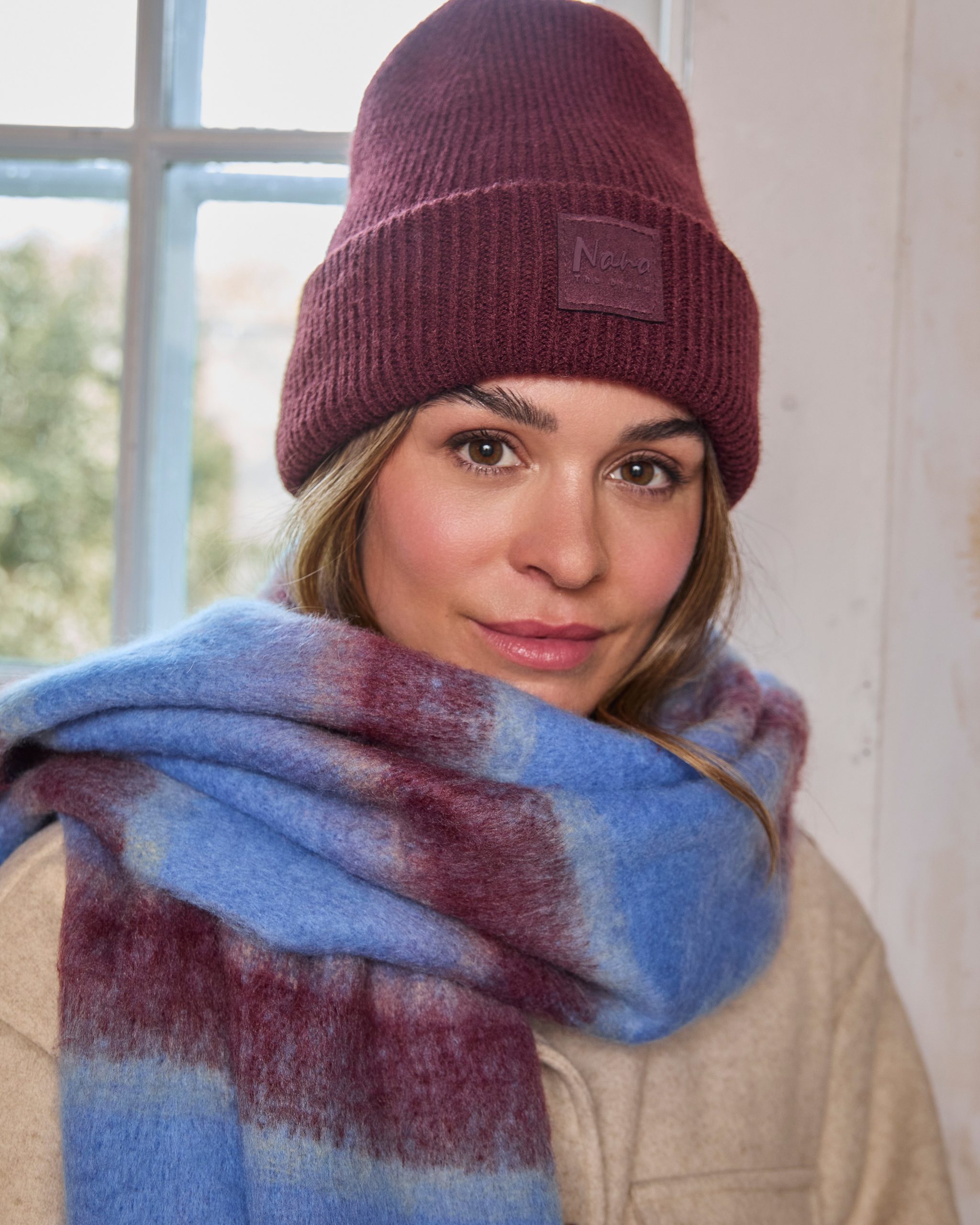 GENEVE - FOULARD, LIGNES BLEUES ET ROUGES – Image 5